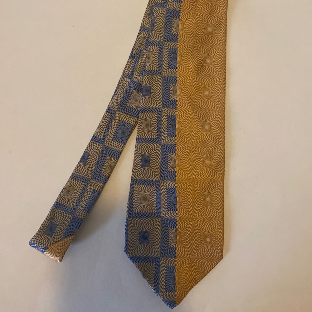ALFANI Yellow Blue Geo Neck Tie 100% Silk Made USA $45 EUC
